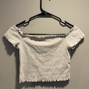 H&M cropped shoulder tee